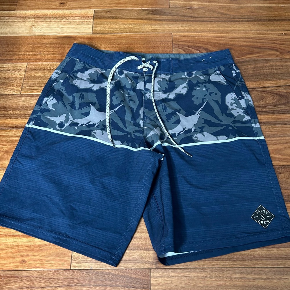 Salty Crew Mens‎ Board Shorts Size 32 Camo Shark Print Quick Dry Multi Stretch